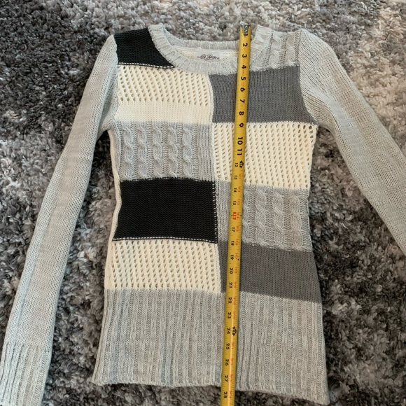 Ci Sono Sweater Size Large - Picture 12 of 15